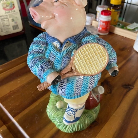 Fits & Floyd vintage pig playing tennis cookie candy jar - Picture 2 of 7